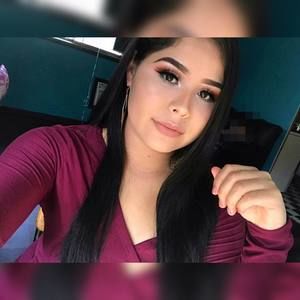 Meet your Posher, Yuridia